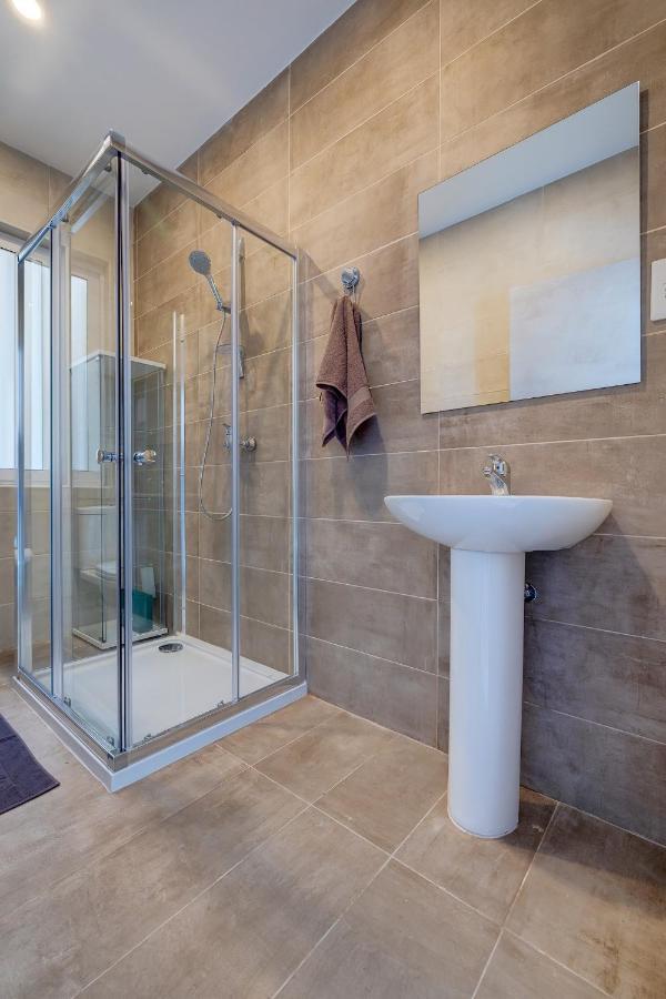 Modern Family Holiday Retreat In Gzira Sliema Exterior photo