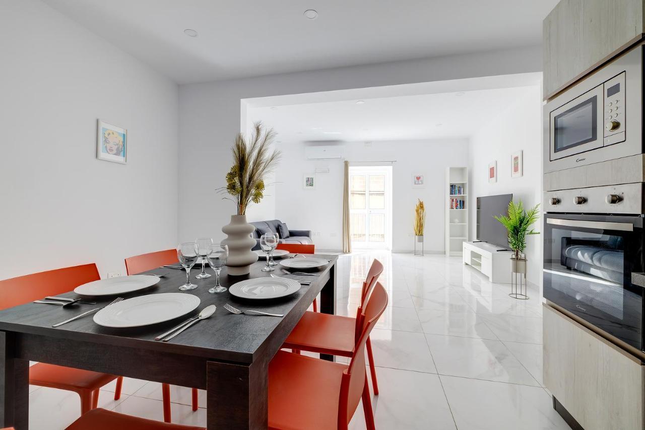 Modern Family Holiday Retreat In Gzira Sliema Exterior photo