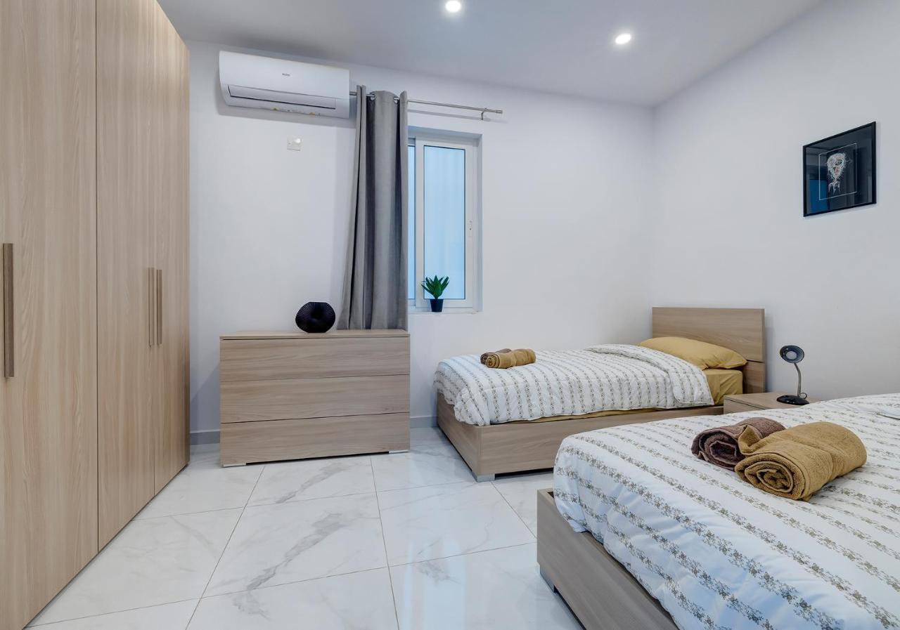 Modern Family Holiday Retreat In Gzira Sliema Exterior photo